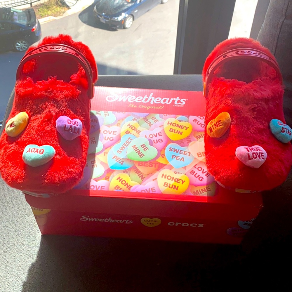 Sweethearts X Crocs